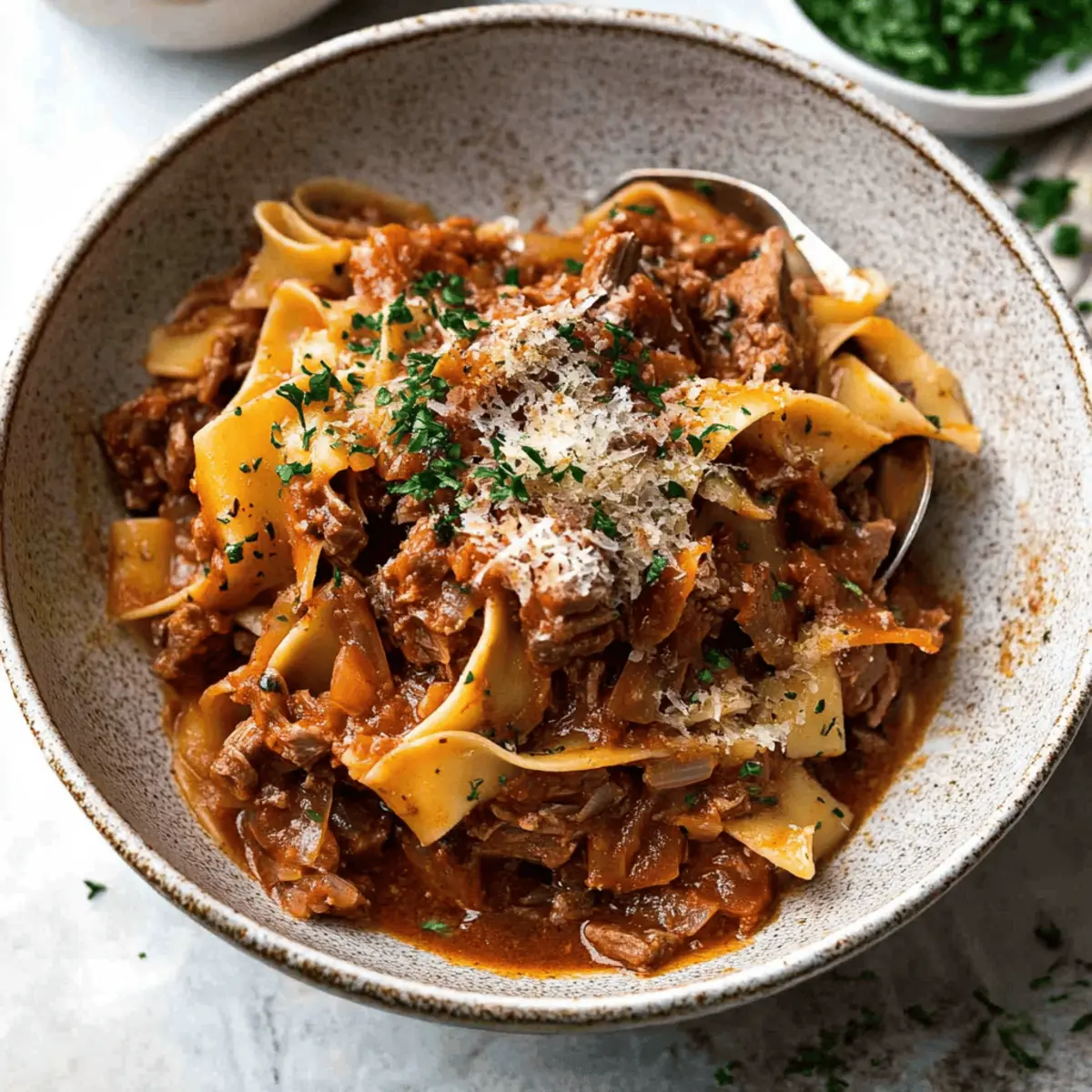 Sunday Slow Cooker Beef Ragu: Delicious Shredded Pasta Recipe