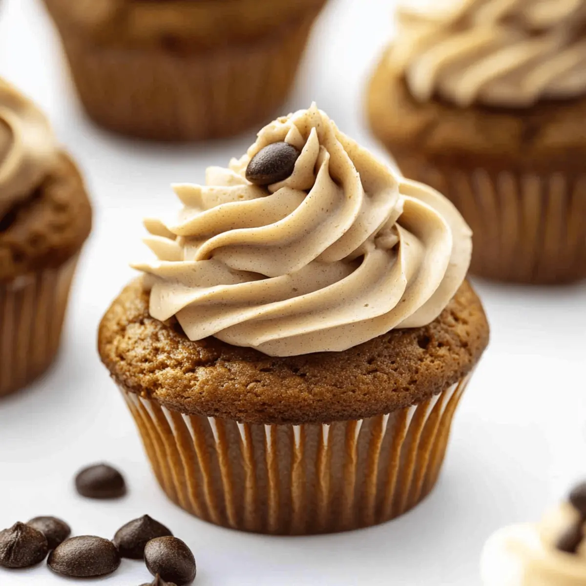 Delicious Pumpkin Spice Latte Cupcakes Recipe for Fall Flavors