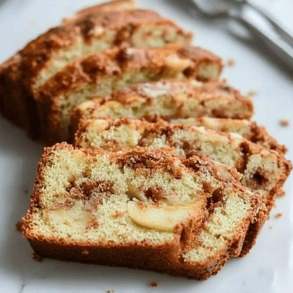 Apple Bread with Cinnamon Swirl: The Perfect Fall Treat Recipe