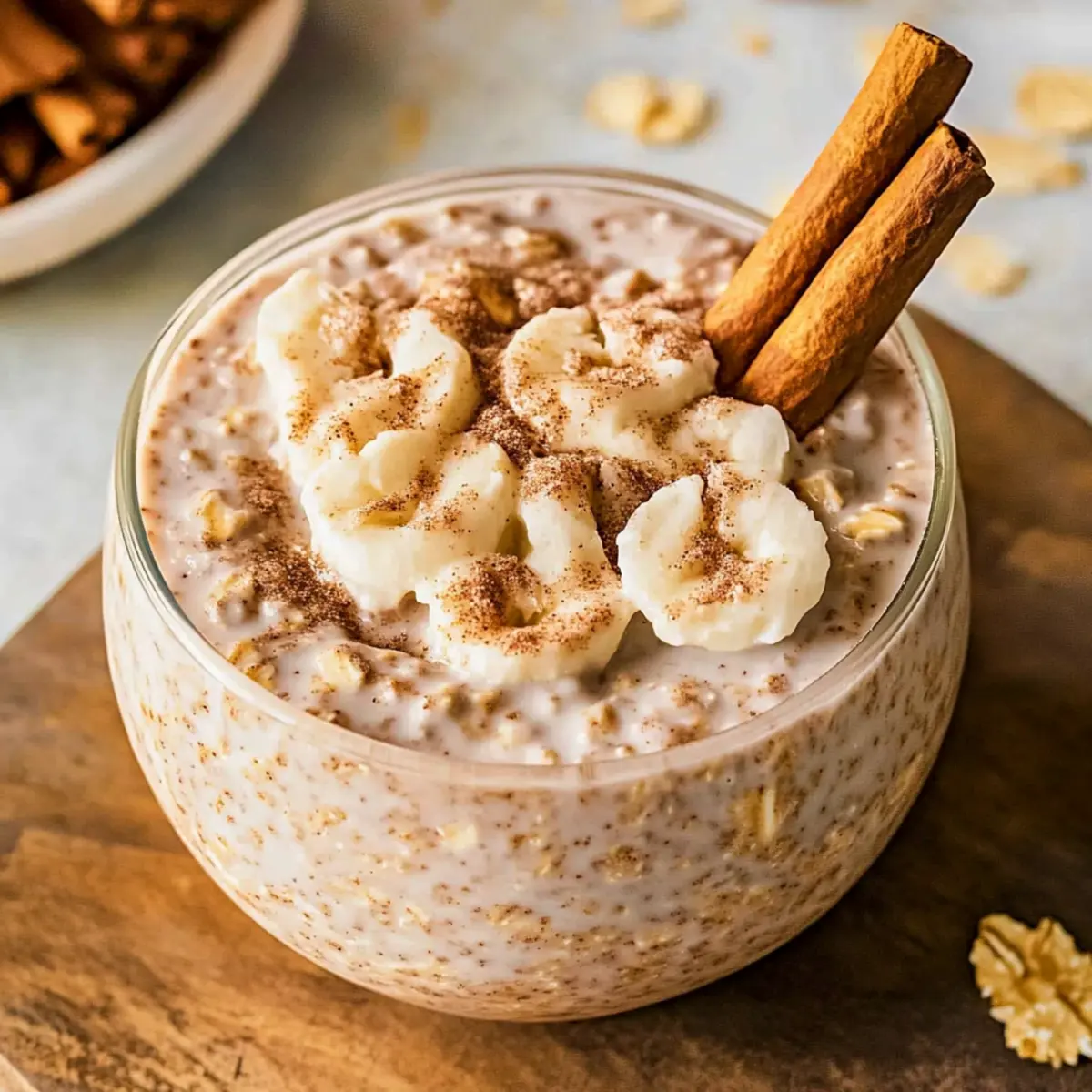 Delicious Cinnamon Roll Overnight Oats Recipe for Breakfast