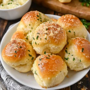 Garlic Parmesan Dinner Rolls