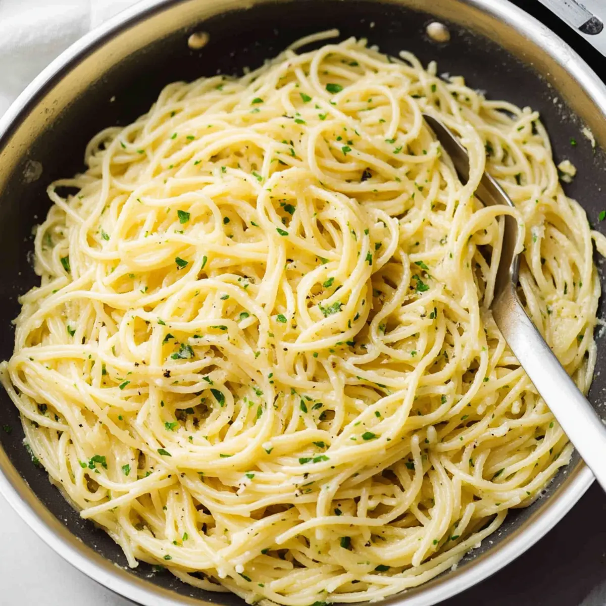 Speedy Garlic Butter Pasta Recipe Ready in Just 20 Minutes