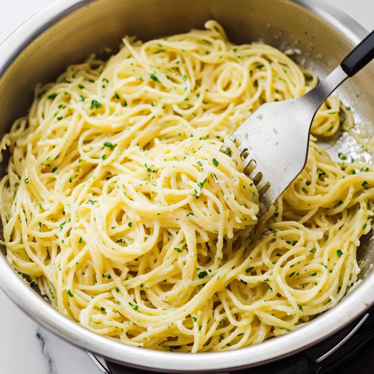 Speedy Garlic Butter Pasta Recipe Ready in Just 20 Minutes