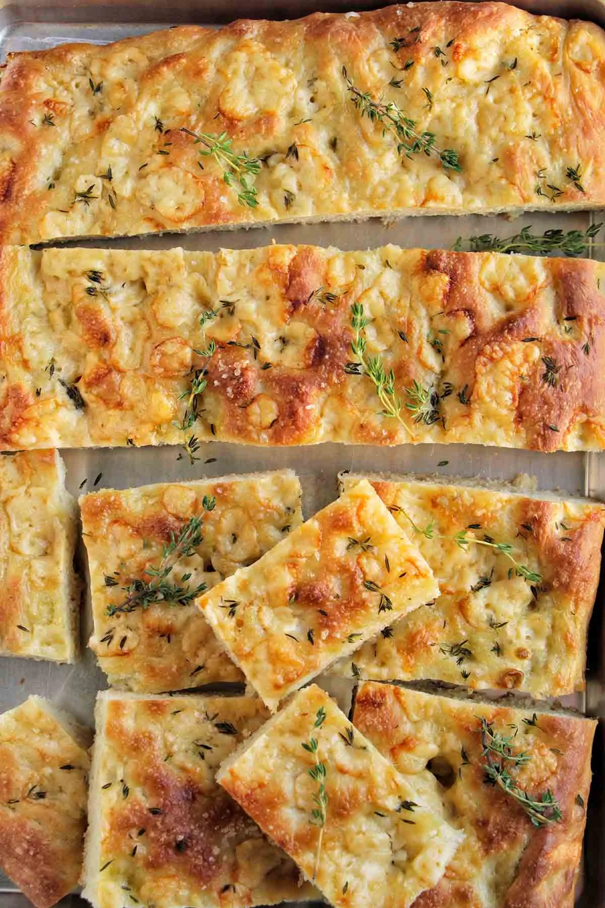 Gruyère & Thyme Focaccia: Irresistibly Cheesy Delight